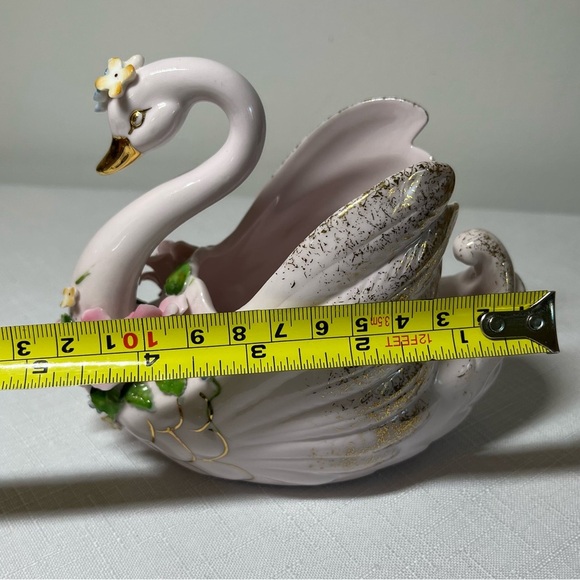 VINTAGE Swan Ceramic Figurine with Floral Accents. Made in JAPAN. Trinkets. - Picture 6 of 7